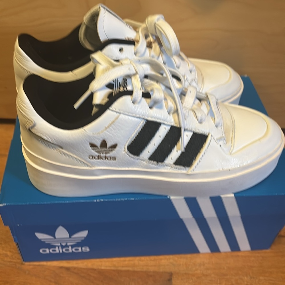 ADIDAS Women’s Forum Bonega Shoes - Picture 6 of 8
